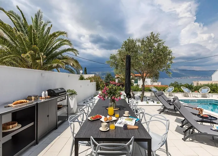 Apartment Attractive In Slatine *