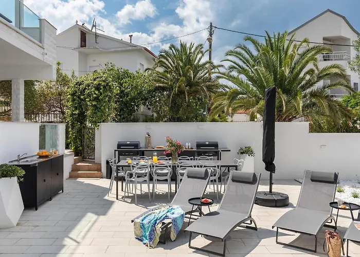 Apartment Attractive In Slatine *