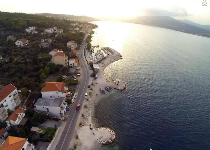 Apartment Attractive In Slatine Trogir